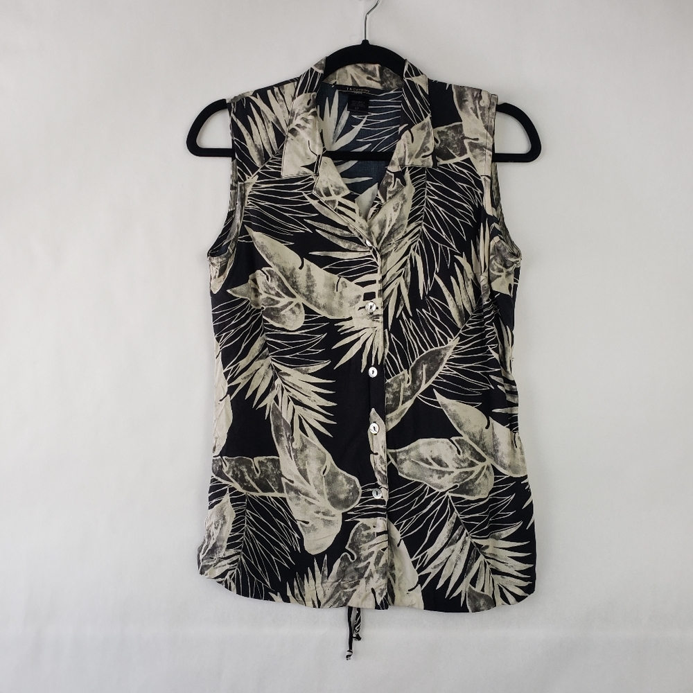 T & Company Womens Button Front Blouse Tropical size 6 Petite